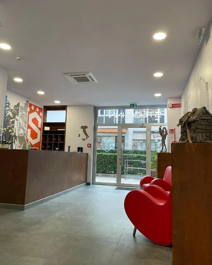 Hotel Studio Inn Centrale & Milano Urban Padel 4*, Mediolan