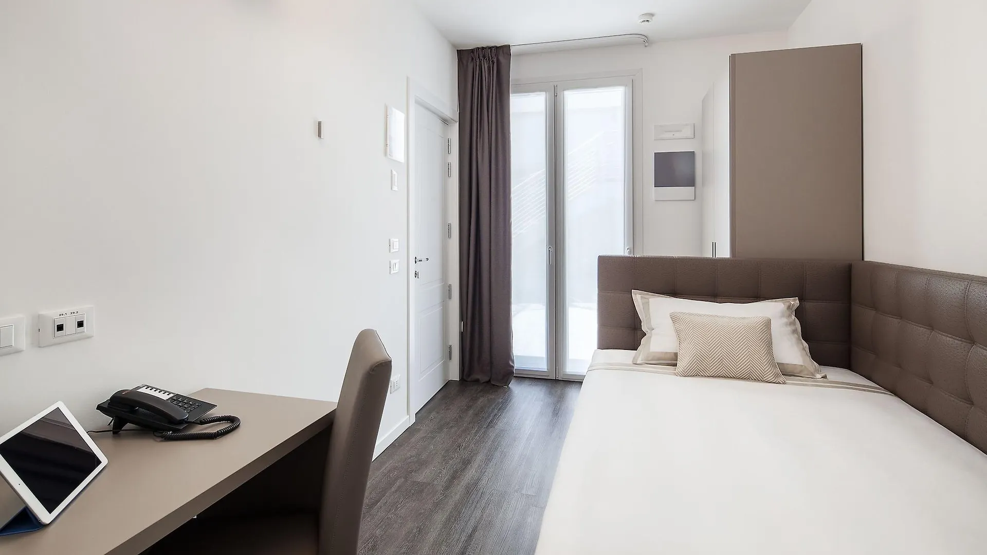 Hotel Studio Inn Centrale & Milano Urban Padel Aparthotel