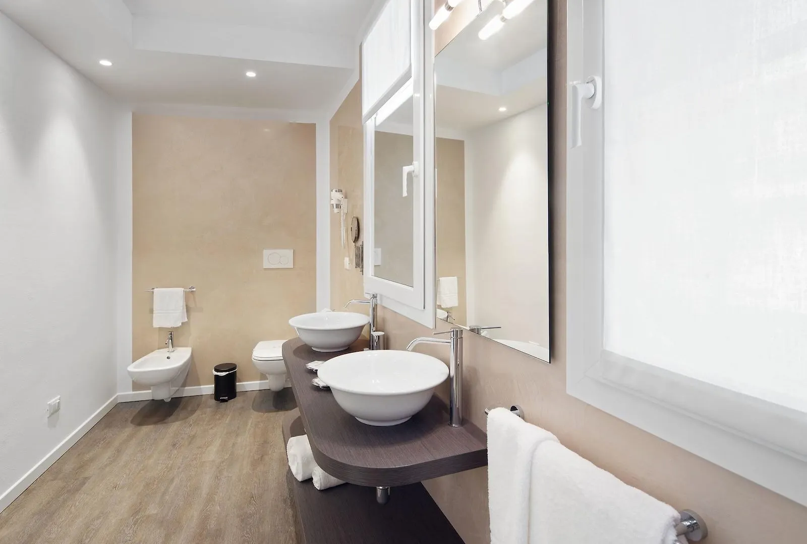 Hotel Studio Inn Centrale & Milano Urban Padel Aparthotel
