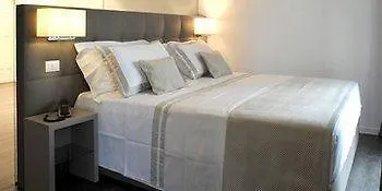 Hotel Studio Inn Centrale & Milano Urban Padel Aparthotel