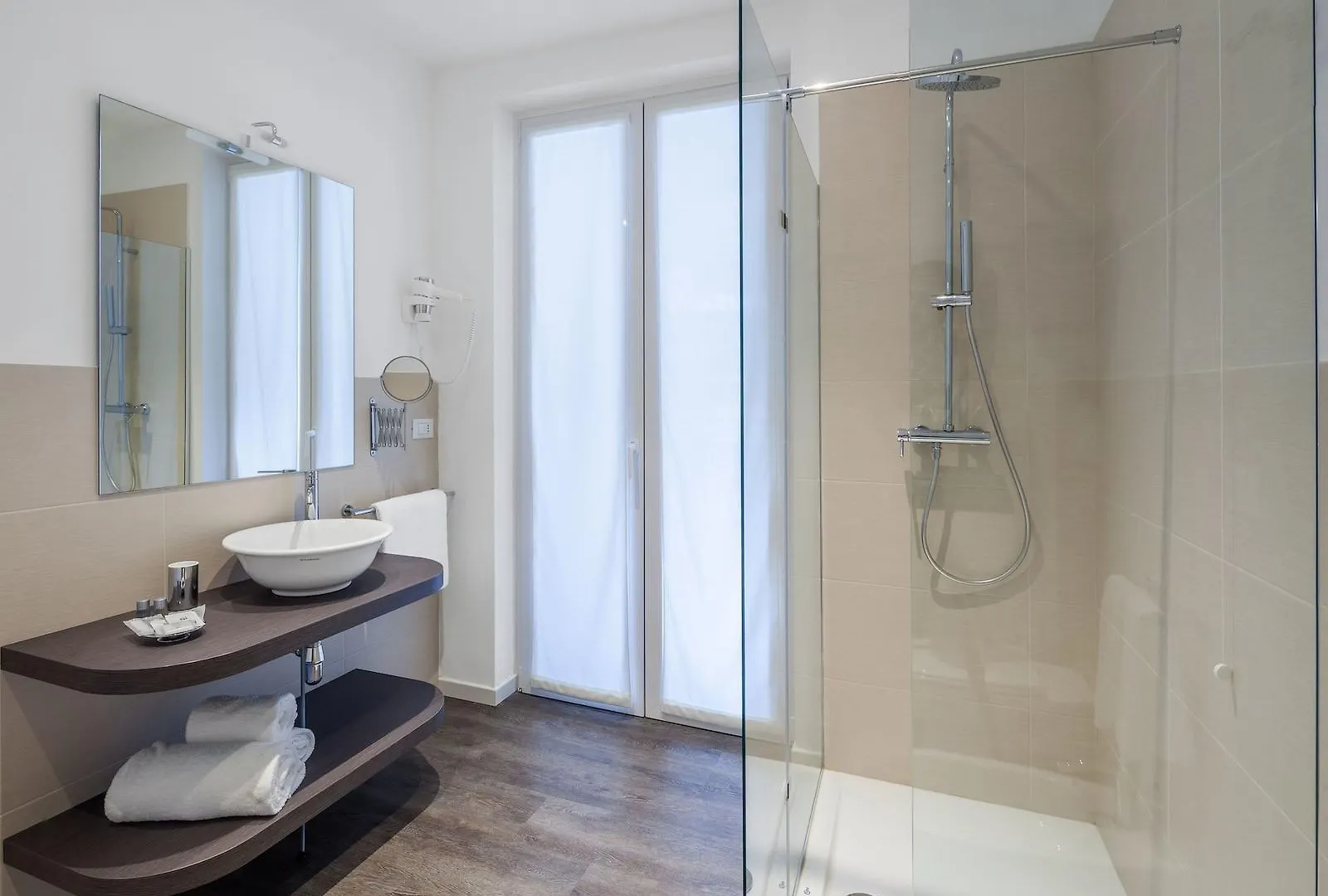 **** מלון דירות Hotel Studio Inn Centrale & Milano Urban Padel איטליה