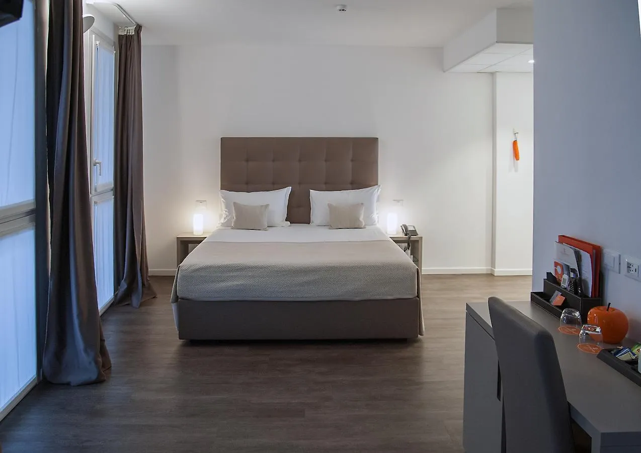 Hotel Studio Inn Centrale & Milano Urban Padel מלון דירות מילאנו