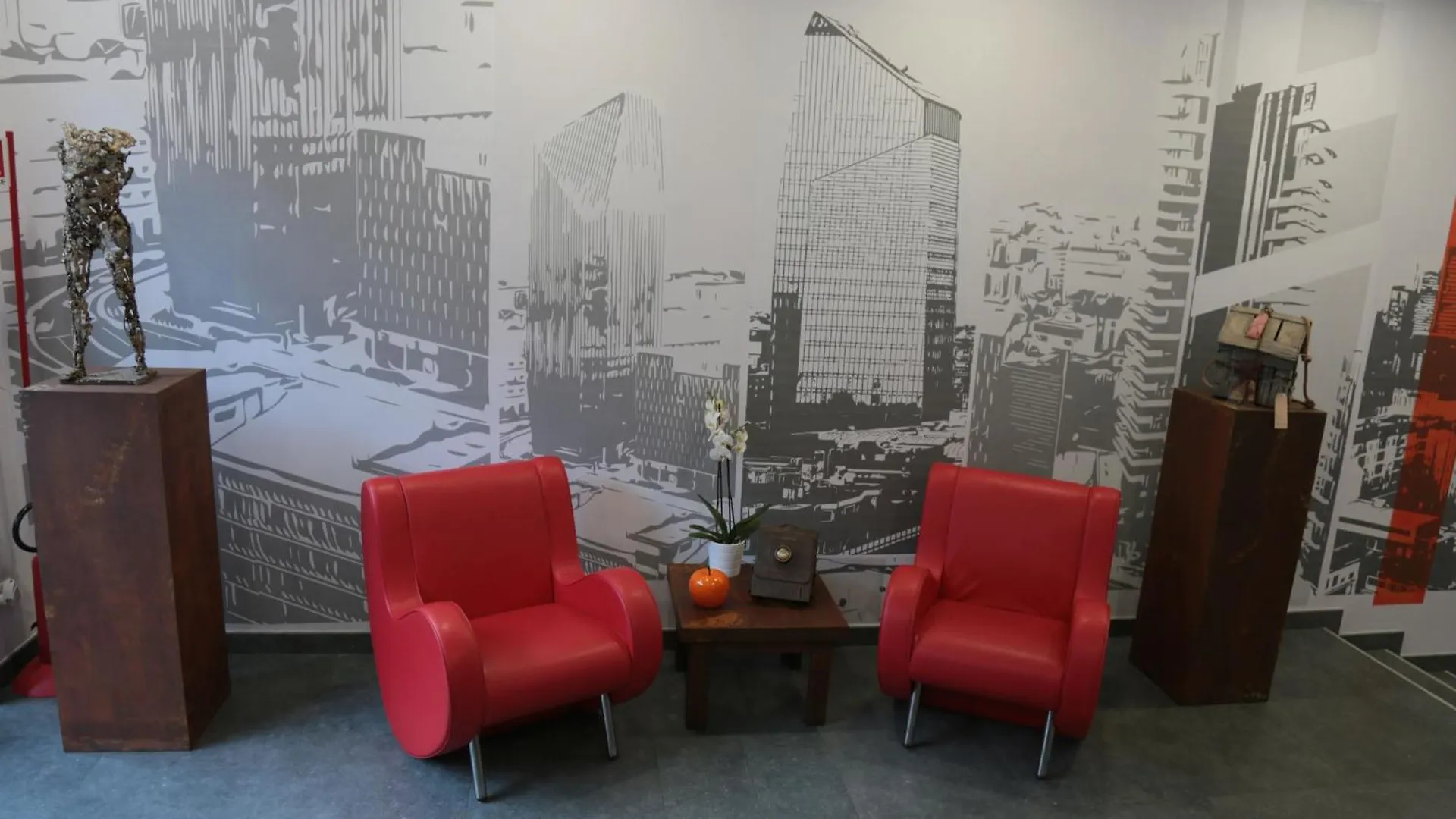 Hotel Studio Inn Centrale & Milano Urban Padel Aparthotel Milan